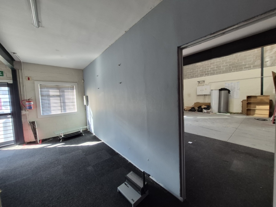 To Let Commercial Property for Rent in Maitland Western Cape
